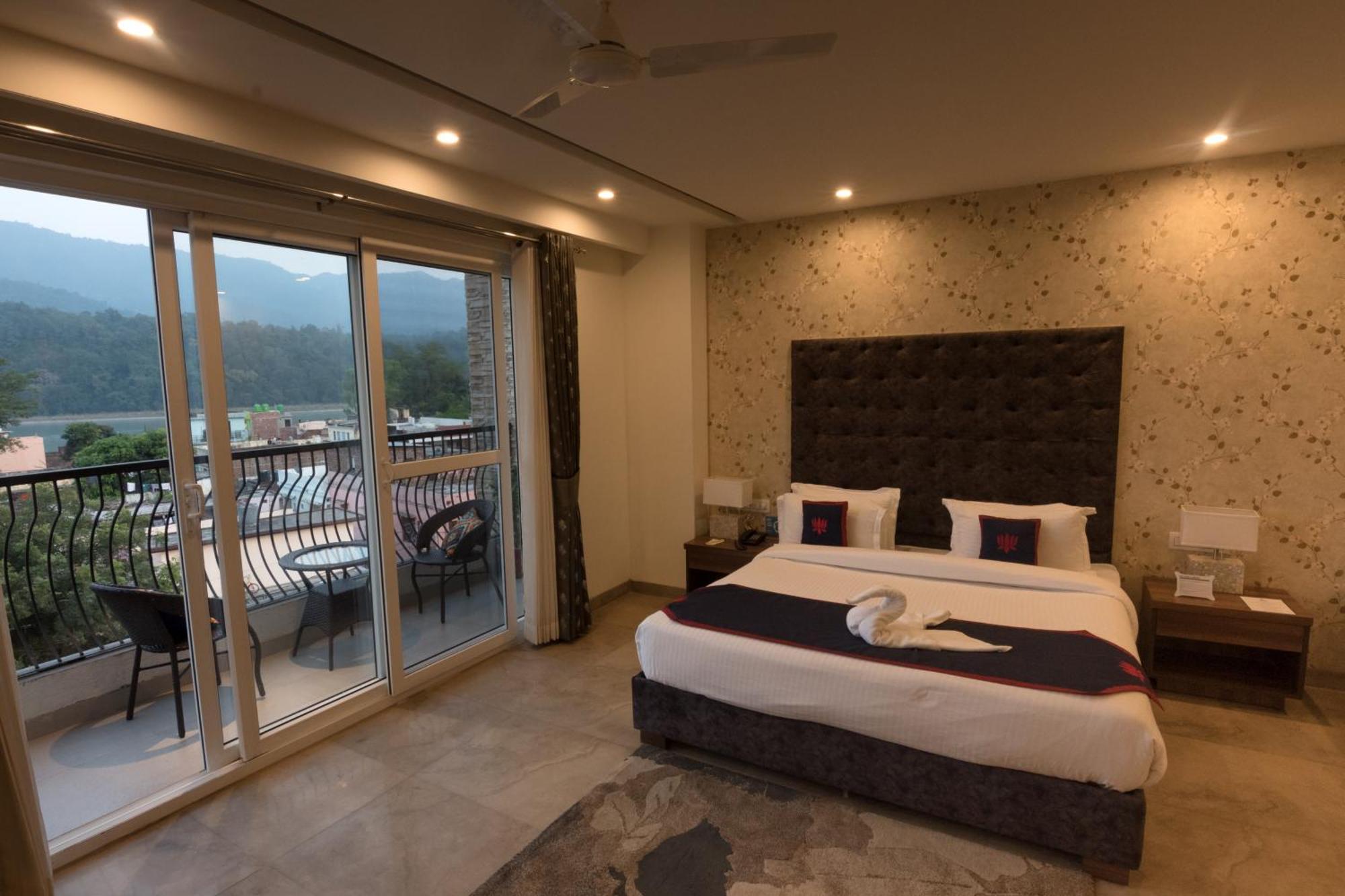 Holywater Hotel By Ganga Kinare #150 Mts From Ganga Ghat Rishikesh Luaran gambar